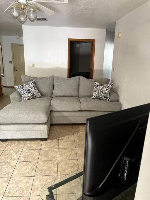 Townhouse, Two Car Garage, Fireplace Back Yard Las Cruces Extérieur photo
