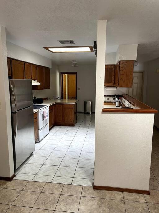 Townhouse, Two Car Garage, Fireplace Back Yard Las Cruces Extérieur photo
